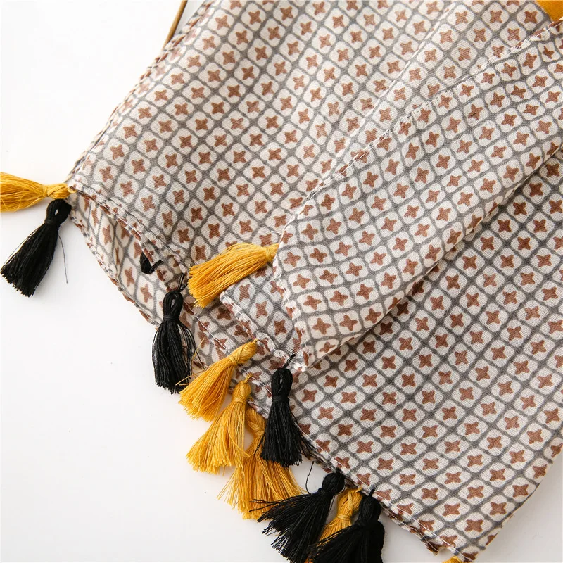 2020 Women Fashion Floral Patchwork Tassel Viscose Shawl Scarf Lady High Quality Warm Pashmina Stole Muslim Hijab Sjaal 180*90Cm
2020 Women Fashion Floral Patchwork Tassel Viscose Shawl Scarf Lady High Quality Warm Pashmina Stole Muslim Hijab Sjaal 180*90Cm