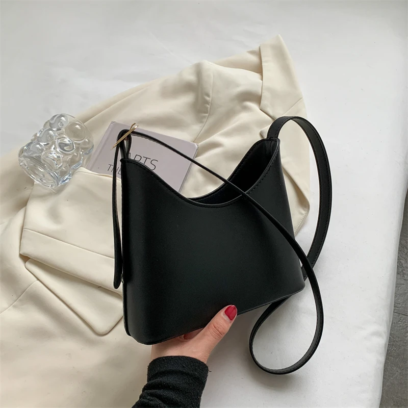 Single Strap PU Leather Women Designer Handbag for Women Soft Solid Color Luxury Design Shoulder Handbag Casual Ladies Tote
Single Strap PU Leather Women Designer Handbag for Women Soft Solid Color Luxury Design Shoulder Handbag Casual Ladies Tote