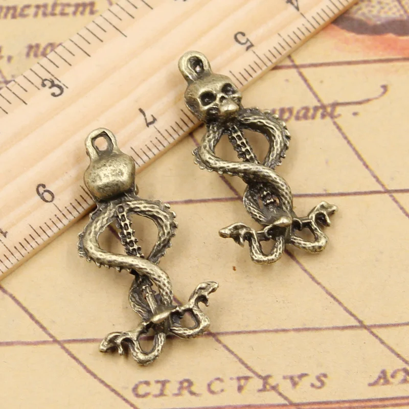 10pcs Charms Skull Skeleton Wand 37x20mm Tibetan Bronze Silver Color Pendants Antique Jewelry Making DIY Handmade Craft
10pcs Charms Skull Skeleton Wand 37x20mm Tibetan Bronze Silver Color Pendants Antique Jewelry Making DIY Handmade Craft