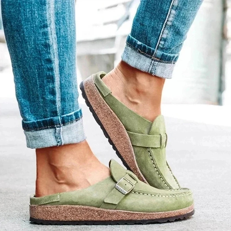 2021 summer Sliding retro style men's flat loafers comfortable platform shoes casual large size
2021 summer Sliding retro style men's flat loafers comfortable platform shoes casual large size