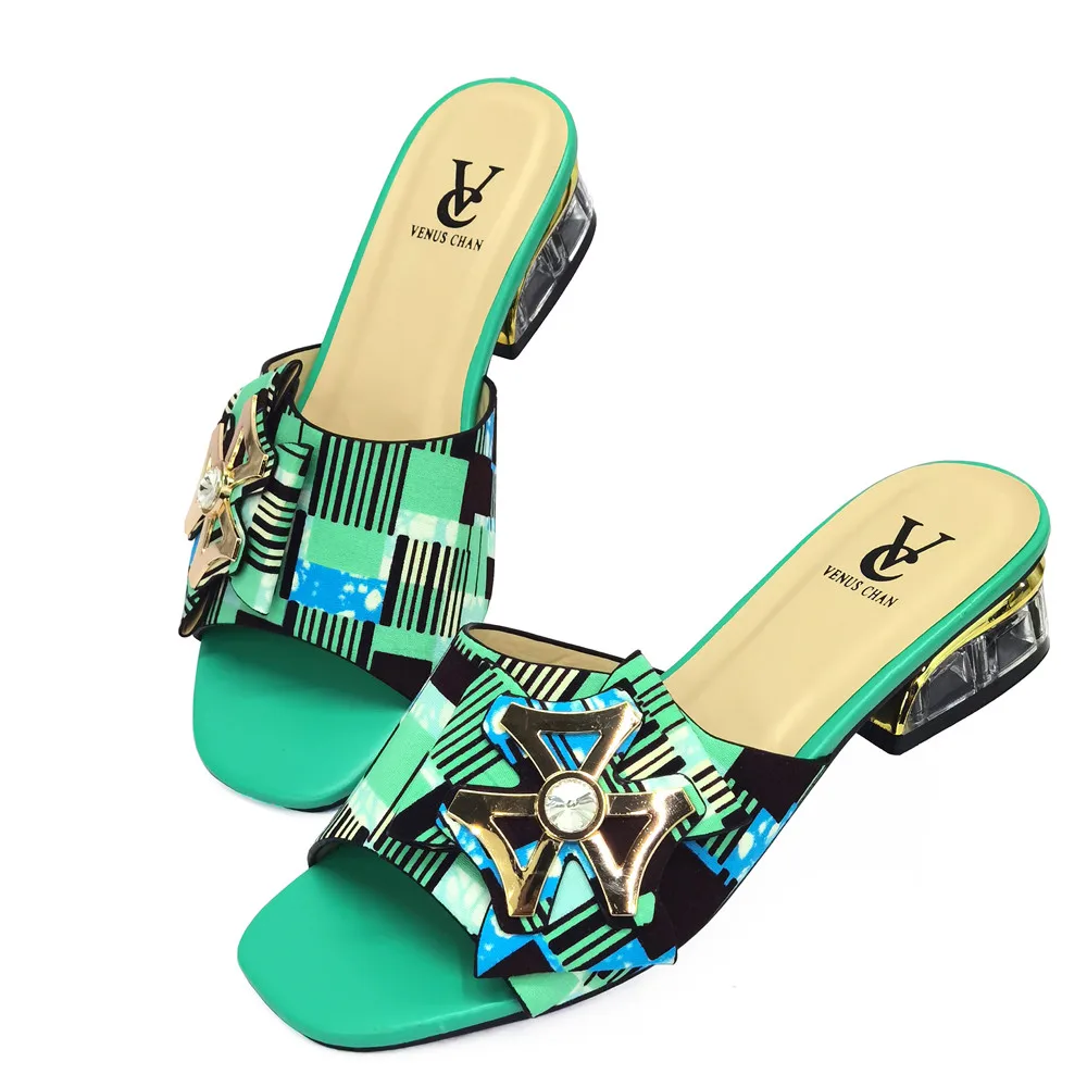 New Arrival Woman Shoes 2021 Sumer Pumps Italian Women Party Shoes Decorated with Rhinestone Designer Shoes Women Luxury 2021
New Arrival Woman Shoes 2021 Sumer Pumps Italian Women Party Shoes Decorated with Rhinestone Designer Shoes Women Luxury 2021