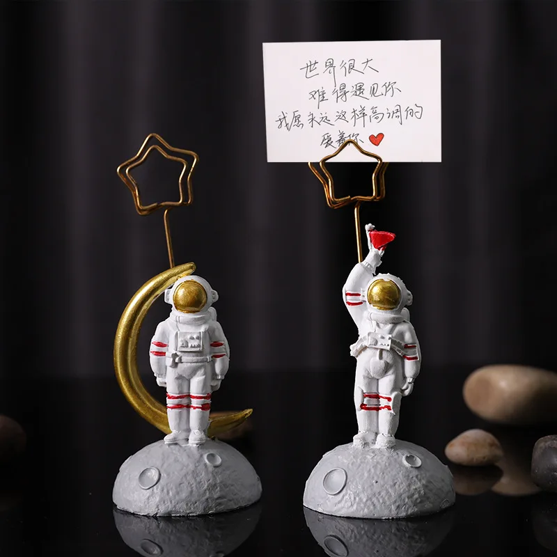 Nordic Astronaut Business Card Folder Message Note Folder Photo Folder Resin Ornament Desktop Decoration
Nordic Astronaut Business Card Folder Message Note Folder Photo Folder Resin Ornament Desktop Decoration