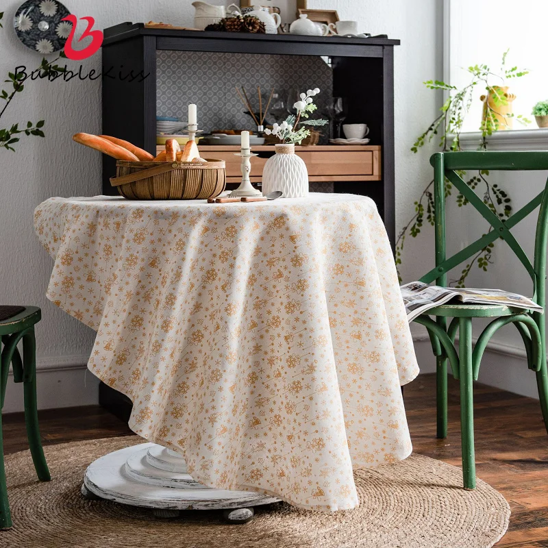 Скатерть из хлопка и льна, белая, с бронзовым принтом 
Скатерть из хлопка и льна, белая, с бронзовым принтом