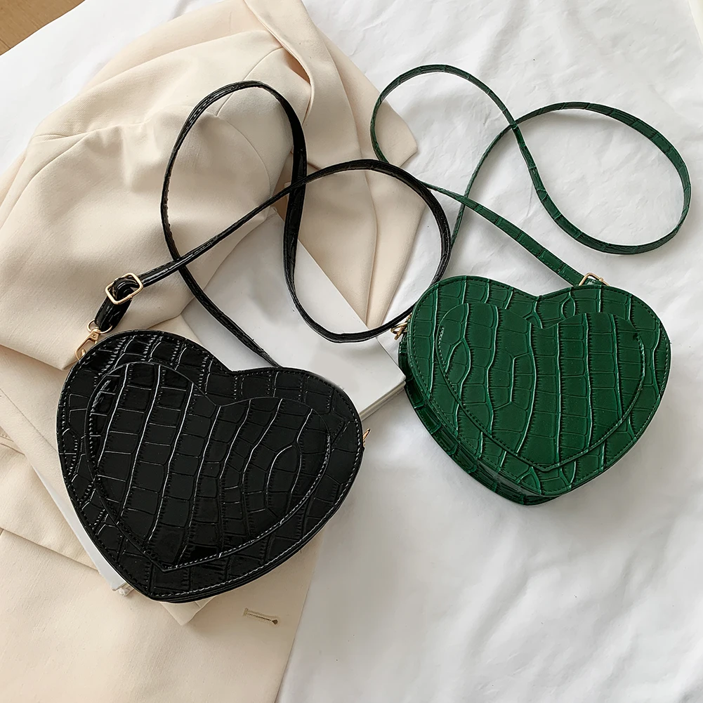 Vintage Women PU Leather Alligator Pattern Pure Color Love Heart Shape Shoulder Crossbody Bag Casual Ladies Small Handbags
Vintage Women PU Leather Alligator Pattern Pure Color Love Heart Shape Shoulder Crossbody Bag Casual Ladies Small Handbags