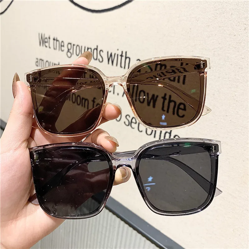 2021 Classic Vintage Square Sunglasses Women Oversized Sunglasses Women Men Retro Black Luxury Sun Glasses Goggle Oculos UV400
2021 Classic Vintage Square Sunglasses Women Oversized Sunglasses Women Men Retro Black Luxury Sun Glasses Goggle Oculos UV400