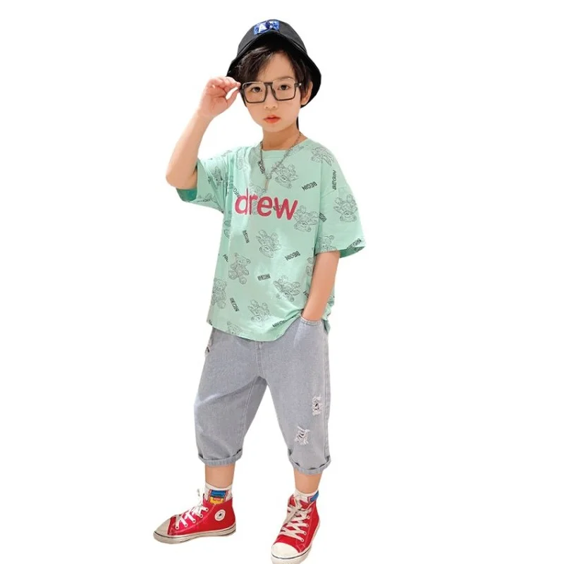 2021 Fashion Brand Luxury Design Print Oversized T-shirt and Shorts Children's Clothing Sets 2-piece Clothing for Boys 2-10 Y
2021 Fashion Brand Luxury Design Print Oversized T-shirt and Shorts Children's Clothing Sets 2-piece Clothing for Boys 2-10 Y