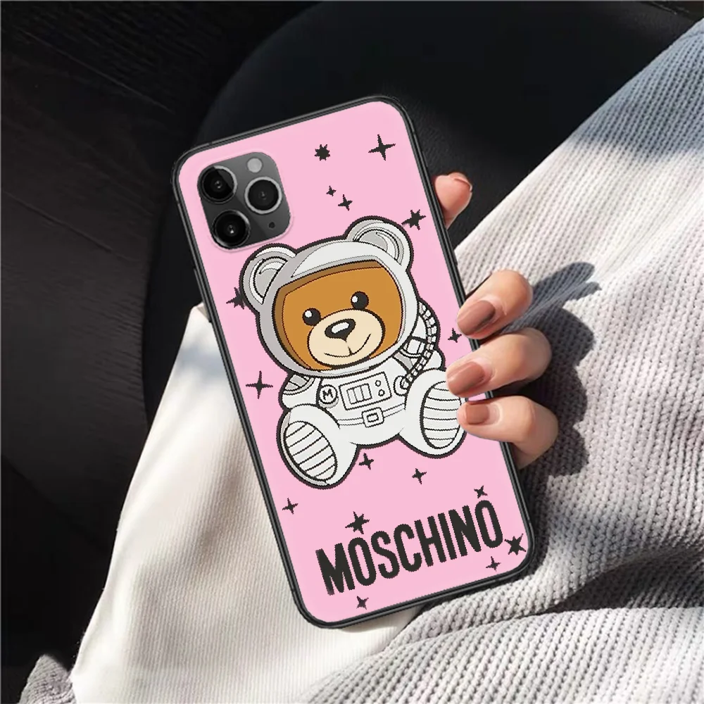 Italian Cute Bear Luxury Brand Phone Case Cover Hull For iphone 5 5s se 2020 6 6s 7 8 12 mini plus X XS XR 11 PRO MAX black
Italian Cute Bear Luxury Brand Phone Case Cover Hull For iphone 5 5s se 2020 6 6s 7 8 12 mini plus X XS XR 11 PRO MAX black