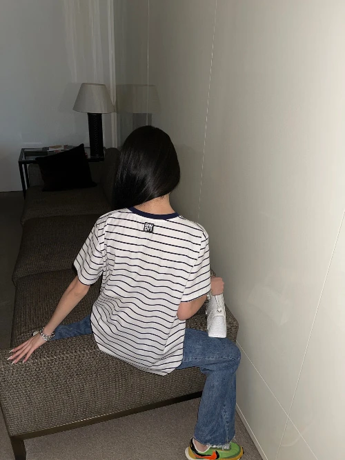 2021 New Spring Summer Fashion Classic Logo Letters Hair Beard Embroidery Simple Stripe Color Matching Thin Versatile T-shirt A2 
2021 New Spring Summer Fashion Classic Logo Letters Hair Beard Embroidery Simple Stripe Color Matching Thin Versatile T-shirt A2