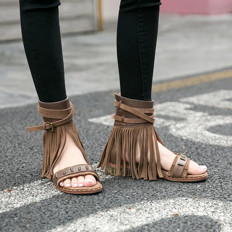 2021 Summer Fringed Suede Women Gladiator Sandals Casual Flat Sandalias Mujer Tassels Strap Sandal Ladies Beach Shoes Flats 
2021 Summer Fringed Suede Women Gladiator Sandals Casual Flat Sandalias Mujer Tassels Strap Sandal Ladies Beach Shoes Flats