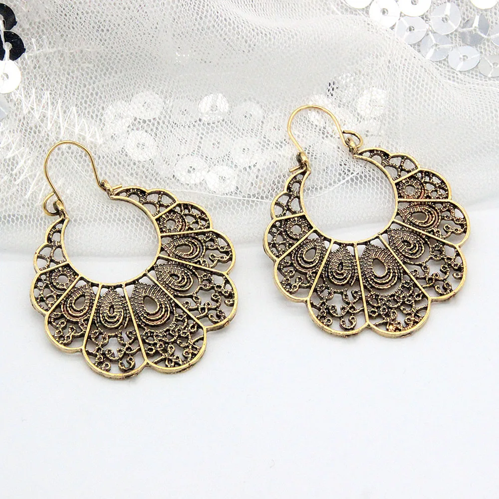 Fairy temperament alloy bohemian texture earrings ethnic style retro hollow earrings earrings women's earrings
Fairy temperament alloy bohemian texture earrings ethnic style retro hollow earrings earrings women's earrings