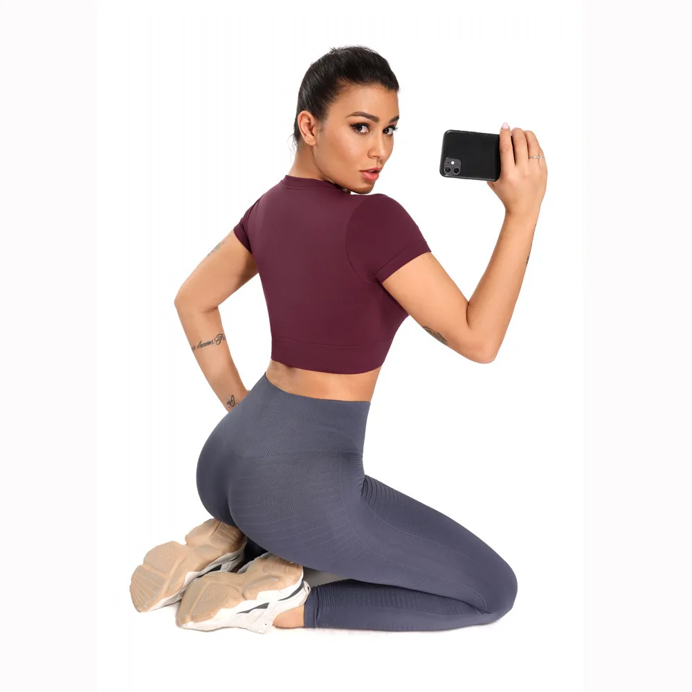 Yoga Seamless Solid Short Sleeve Tees Cropped Tops Workout For Women Gym Fitness Running Shirts Female 2021 Fashion Tracksuit
Yoga Seamless Solid Short Sleeve Tees Cropped Tops Workout For Women Gym Fitness Running Shirts Female 2021 Fashion Tracksuit