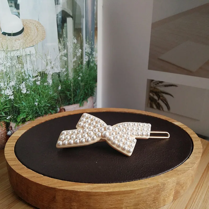 2020 New Design Fashion Hairpins Exquisite Imitation Pearls Hair Clips Acetate Frog Clips For Women Girls Hair Accessories Tiara
2020 New Design Fashion Hairpins Exquisite Imitation Pearls Hair Clips Acetate Frog Clips For Women Girls Hair Accessories Tiara