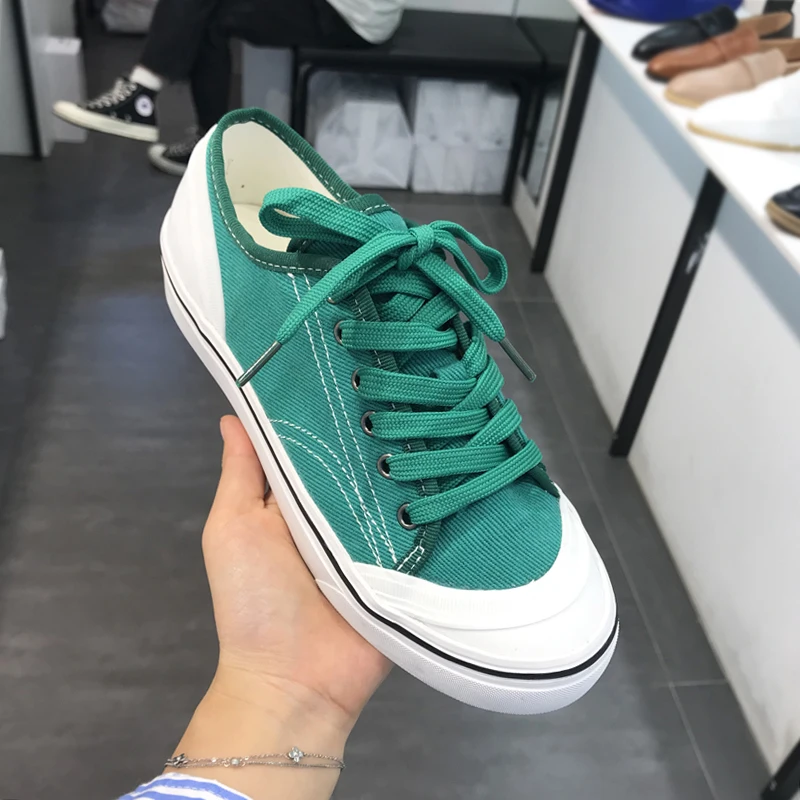 White Flat Sneakers Women Shoes Woman Brand Platform Shoes Woman Lace-up Casual Sapato Feminino New Canvas Lady Shoes
White Flat Sneakers Women Shoes Woman Brand Platform Shoes Woman Lace-up Casual Sapato Feminino New Canvas Lady Shoes