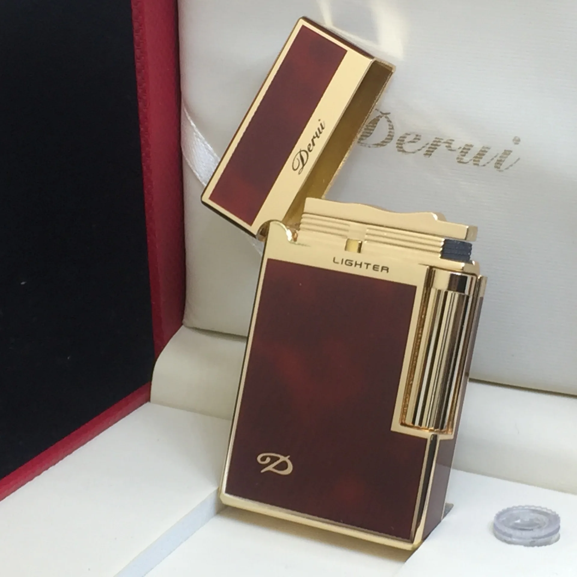 2020 Bussiness Gas Lighter Compact Jet Butane Engraving Metal Gas PING Bright Sound Cigarette lighter Inflated No Gas With Box
2020 Bussiness Gas Lighter Compact Jet Butane Engraving Metal Gas PING Bright Sound Cigarette lighter Inflated No Gas With Box