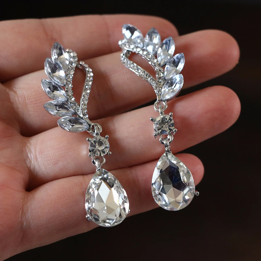 Korean Style Woman Designer Earrings 2020 Crystal Angel Earrings Oorbellen Voor Vrouwen Wholesale Wedding Dangle Earrings
Korean Style Woman Designer Earrings 2020 Crystal Angel Earrings Oorbellen Voor Vrouwen Wholesale Wedding Dangle Earrings