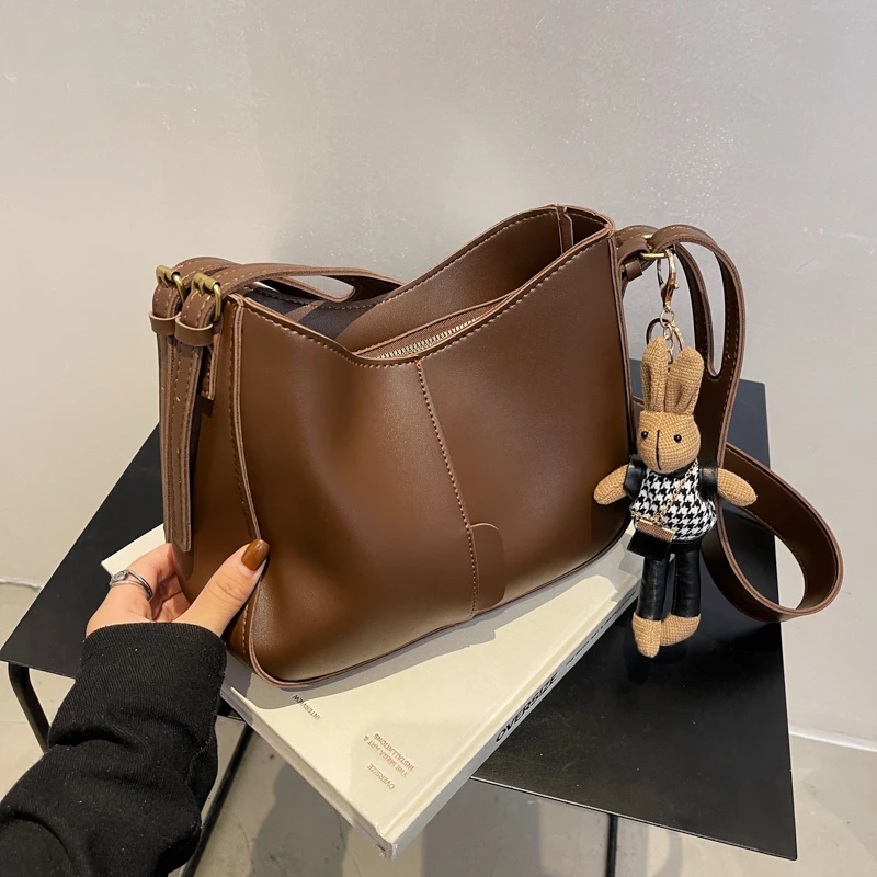 Women Vintage Should Bags with Accessories Simple Casual Hobos for Girl Designer Crossbody Bags High Quality Handbags Lady Sac
Women Vintage Should Bags with Accessories Simple Casual Hobos for Girl Designer Crossbody Bags High Quality Handbags Lady Sac