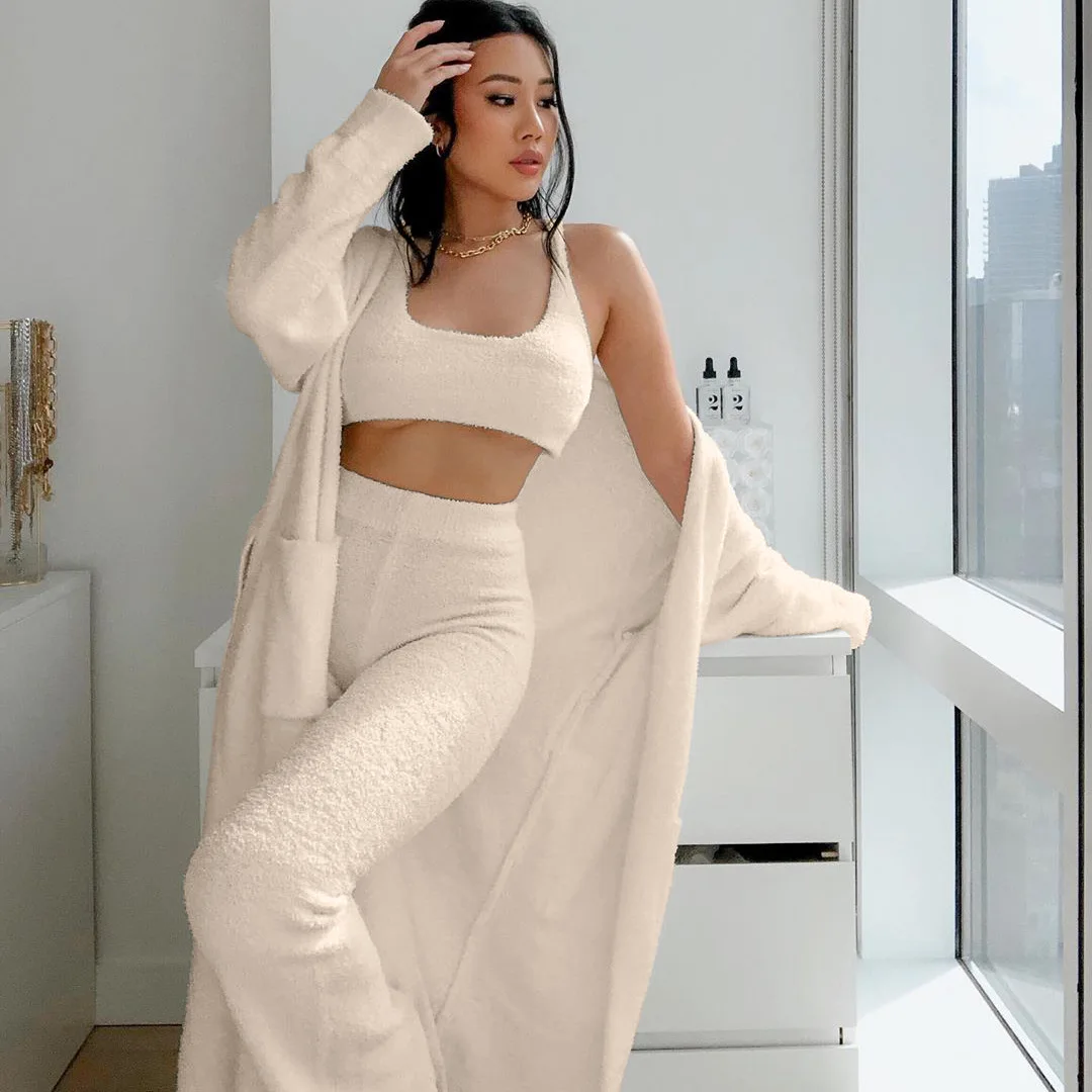 Women's casual winter sweater suit three-quarter top two-piece cardigan robe knitted jacket
Women's casual winter sweater suit three-quarter top two-piece cardigan robe knitted jacket