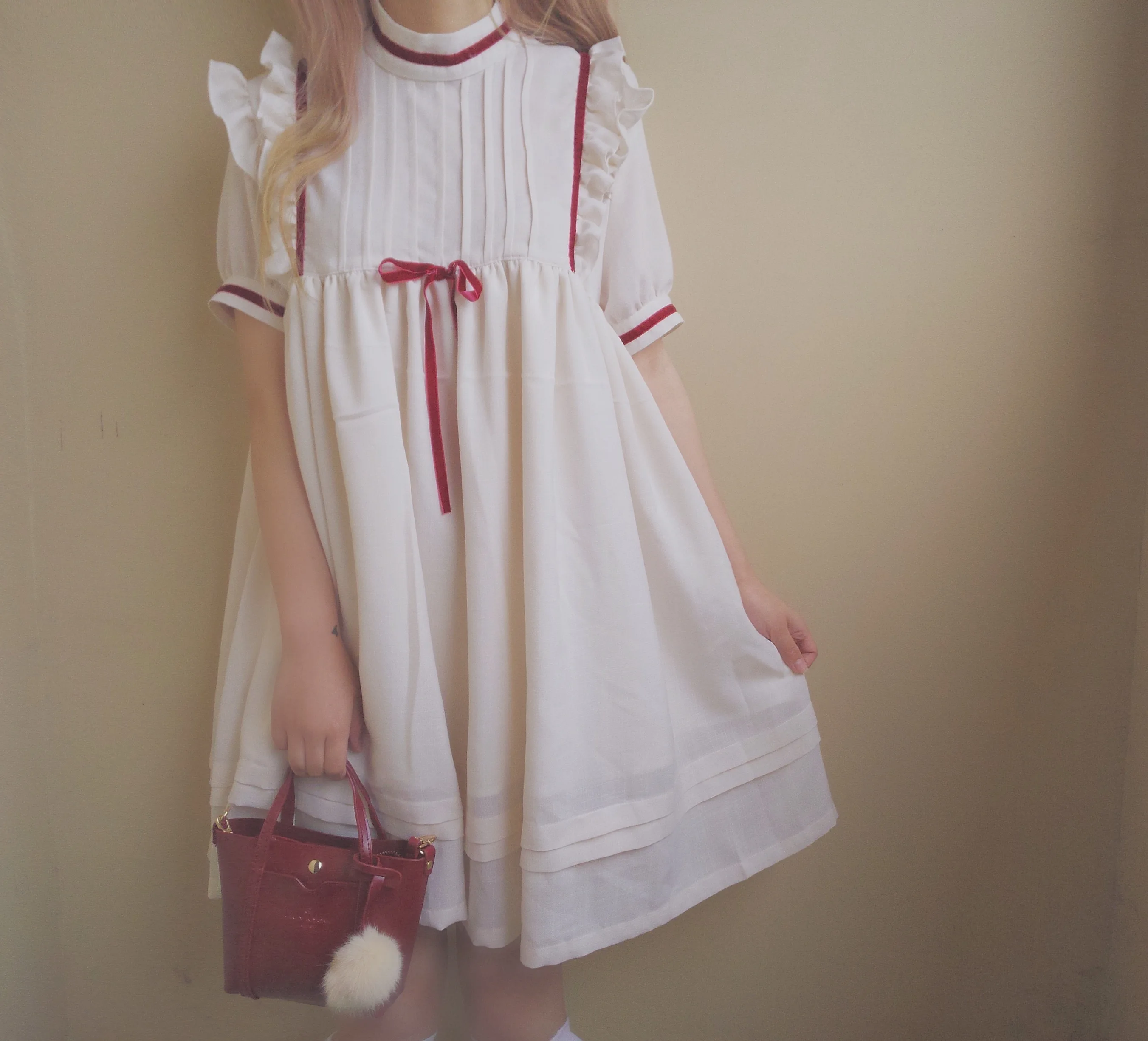 Japanese palace style sweet lolita dress vintage o-neck high waist short/long victorian dress kawaii girl gothic lolita op loli
Japanese palace style sweet lolita dress vintage o-neck high waist short/long victorian dress kawaii girl gothic lolita op loli