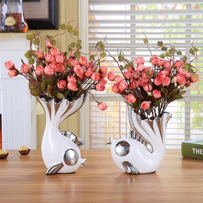 2Pc/set European High-grade ceramic vase Couples fish gift Vase Home living room Decorative Arts and crafts Wedding gift
2Pc/set European High-grade ceramic vase Couples fish gift Vase Home living room Decorative Arts and crafts Wedding gift