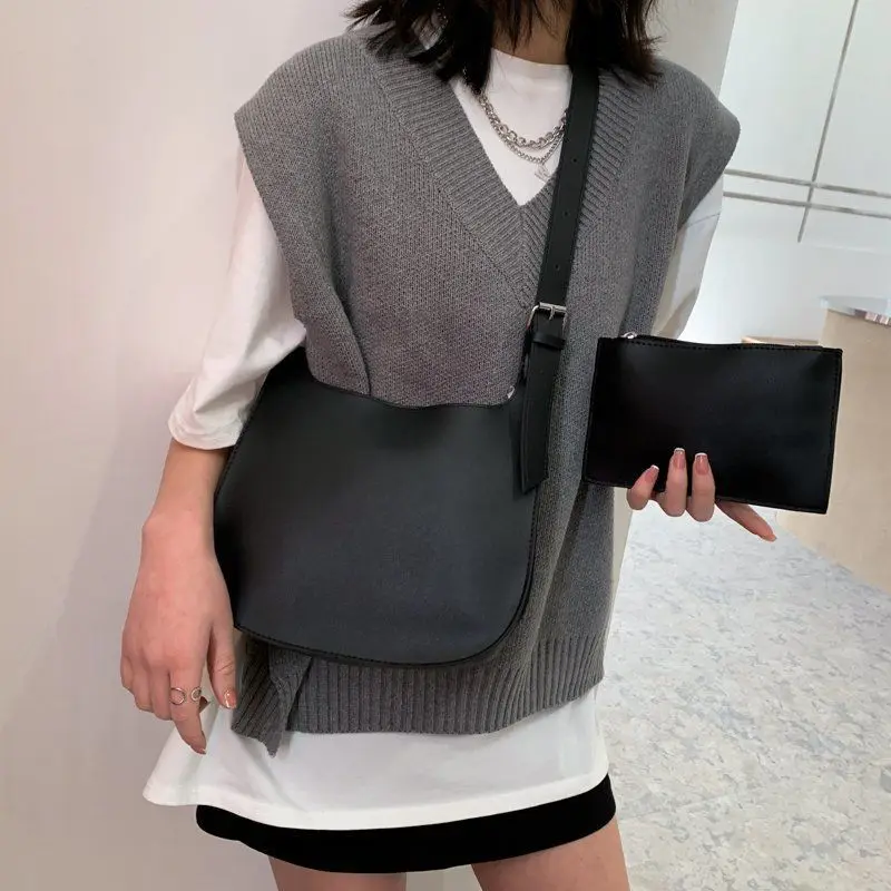 Shoulder Bag Female Saddle Crossbody Bag Designer Women Bag Handbag Purse PU Leather Simple Fashion 2021 New Trend High Capacity
Shoulder Bag Female Saddle Crossbody Bag Designer Women Bag Handbag Purse PU Leather Simple Fashion 2021 New Trend High Capacity