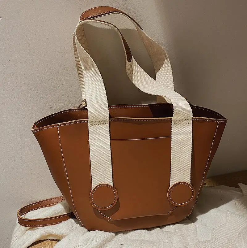 Ladies Bags New Fashion Designer Retro Messenger Bag Wild Canvas Shoulder Bag Large Capacity Bucket Bag Tote Bag For Women
Ladies Bags New Fashion Designer Retro Messenger Bag Wild Canvas Shoulder Bag Large Capacity Bucket Bag Tote Bag For Women