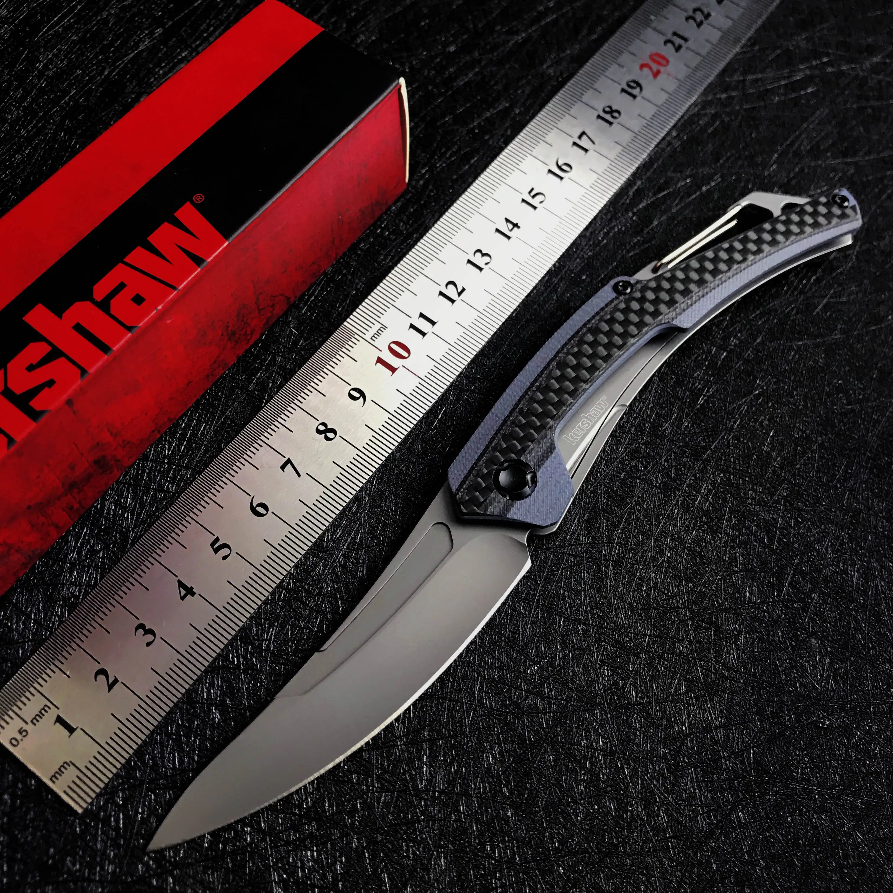 Kershaw 1225 Reverb XL pocket knife 8Cr13MoV titanium carbon nitrogen coated blade Carbon fiber covered handle with steel splint
Kershaw 1225 Reverb XL pocket knife 8Cr13MoV titanium carbon nitrogen coated blade Carbon fiber covered handle with steel splint