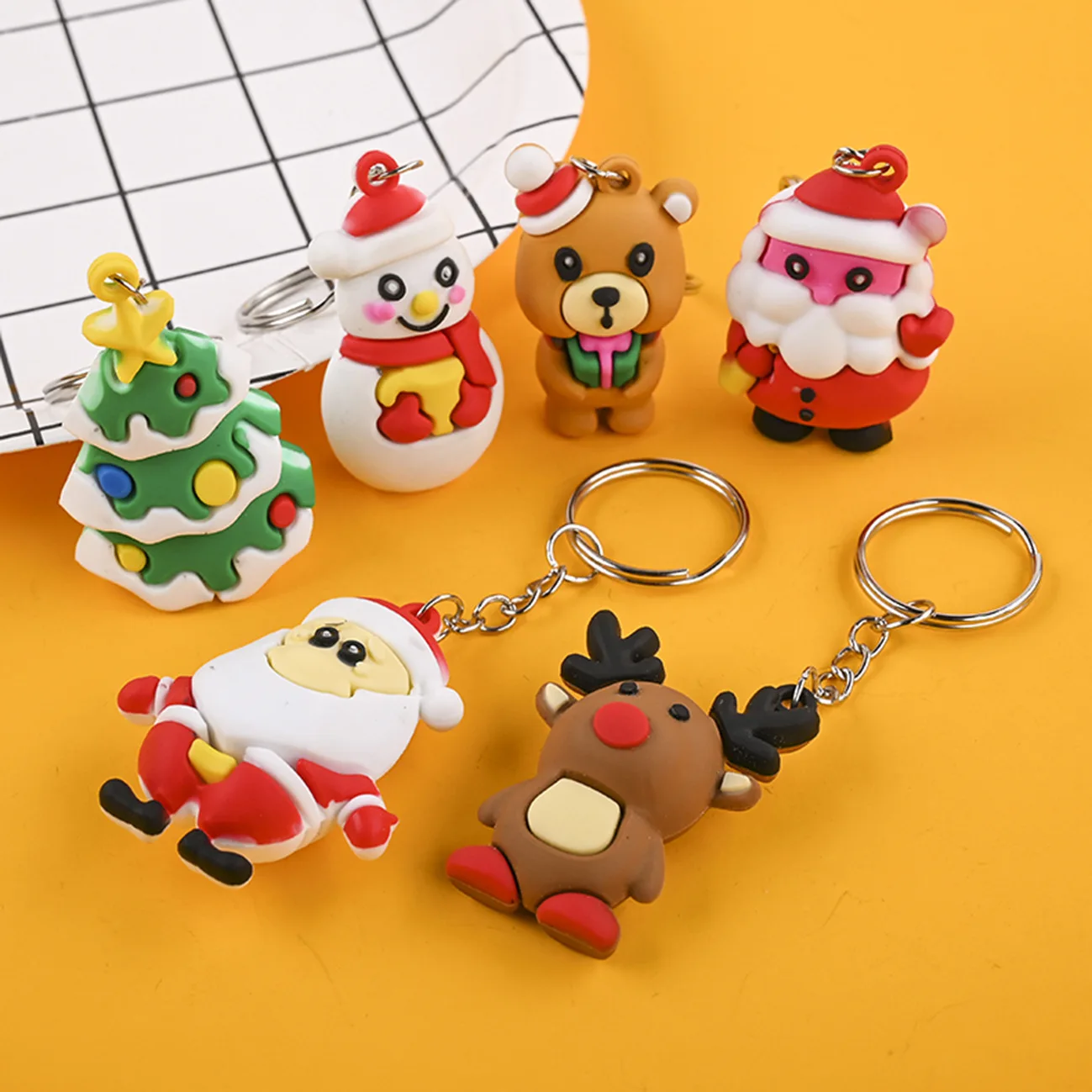 New Creative Simulation 3D PVC Santa Claus Keychain Ring Fashion Bag Ornaments Accessories Gift 
New Creative Simulation 3D PVC Santa Claus Keychain Ring Fashion Bag Ornaments Accessories Gift