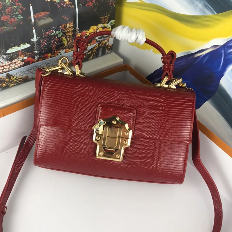 Retro solid color cowhide lizard pattern handbags new fashion ladies shoulder bags large capacity all-match messenger bag
Retro solid color cowhide lizard pattern handbags new fashion ladies shoulder bags large capacity all-match messenger bag