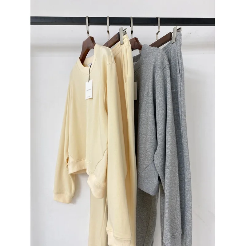 2021 Autumn New Fashion Classic Elastic High Waist Casual Pants + Commuter Solid Crew Neck Loose Sweatshirt Suit Women
2021 Autumn New Fashion Classic Elastic High Waist Casual Pants + Commuter Solid Crew Neck Loose Sweatshirt Suit Women