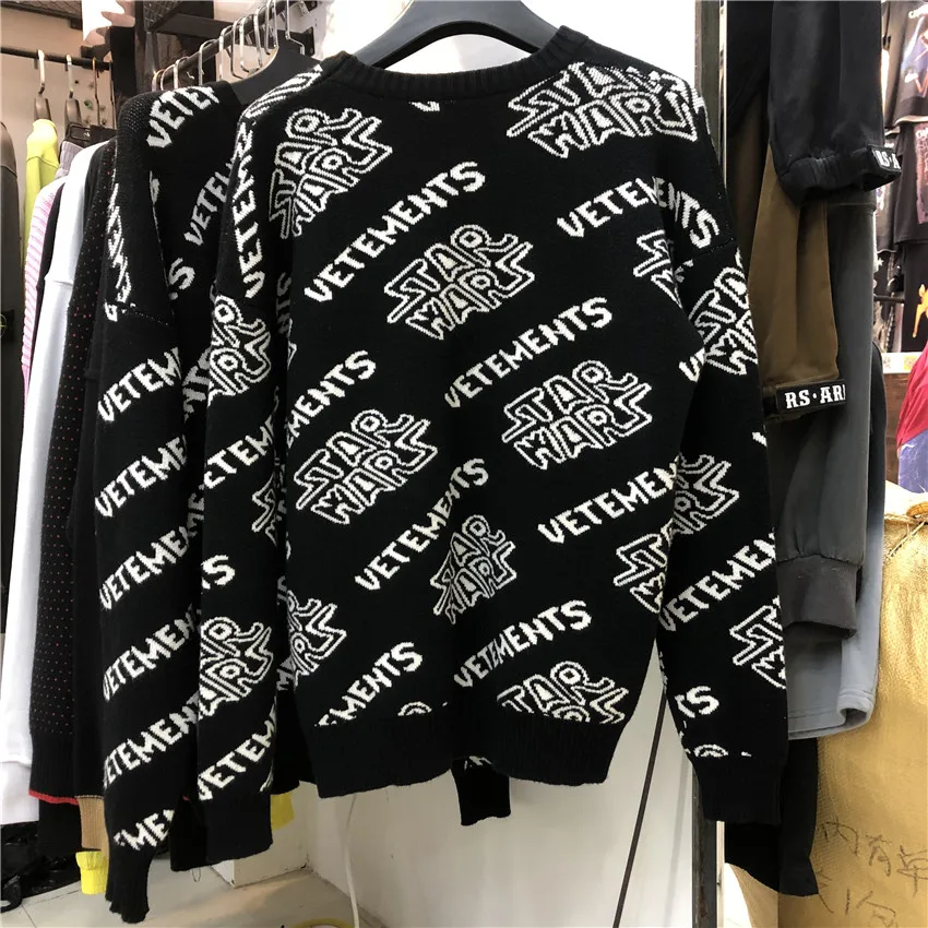 Allover Logo Hoodie Vetements Crewneck Hoodie US Size Thick material VTM Hoodies Inside Tag VETEMENTS Black Allover Logo Hoodie 
Allover Logo Hoodie Vetements Crewneck Hoodie US Size Thick material VTM Hoodies Inside Tag VETEMENTS Black Allover Logo Hoodie
