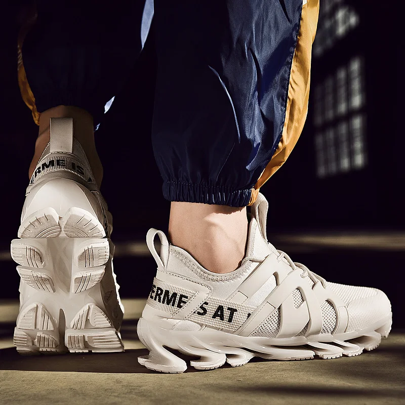 2020 Shoes Men Super Lightweight Breathable Sneakers Blade Lace Up Running Shoes Summer Fashion Jogging Shoes Height Increasing
2020 Shoes Men Super Lightweight Breathable Sneakers Blade Lace Up Running Shoes Summer Fashion Jogging Shoes Height Increasing