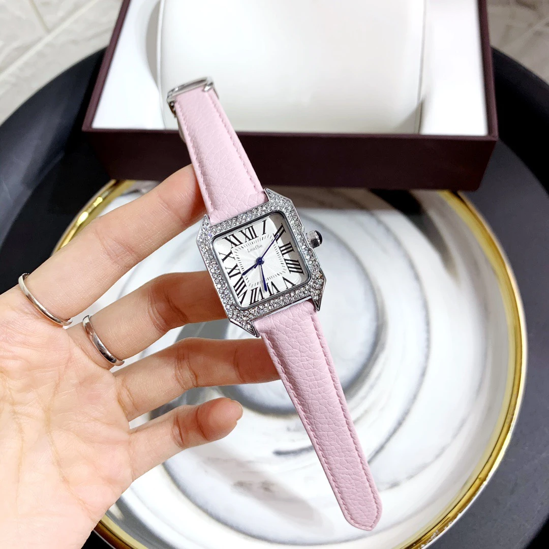 Luxury Diamond Women's Watches Leather Strap Stainless Steel Dial Original Clasp Quartz Watch Diameter 27*34mm
Luxury Diamond Women's Watches Leather Strap Stainless Steel Dial Original Clasp Quartz Watch Diameter 27*34mm