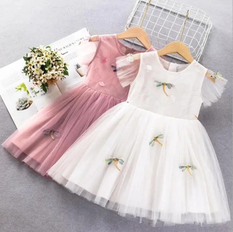 European and American children's wear 2020 summer new style short sleeves Fashionable dragonfly embroidered baby girl dress
European and American children's wear 2020 summer new style short sleeves Fashionable dragonfly embroidered baby girl dress
