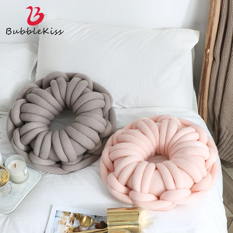 Bubble Kiss Hand Knotted Car Seat Cushion Nordic White Bed Throw Pillow Cute Home Decorative Cushions Doughnut Sofa Chair Pillow
Bubble Kiss Hand Knotted Car Seat Cushion Nordic White Bed Throw Pillow Cute Home Decorative Cushions Doughnut Sofa Chair Pillow