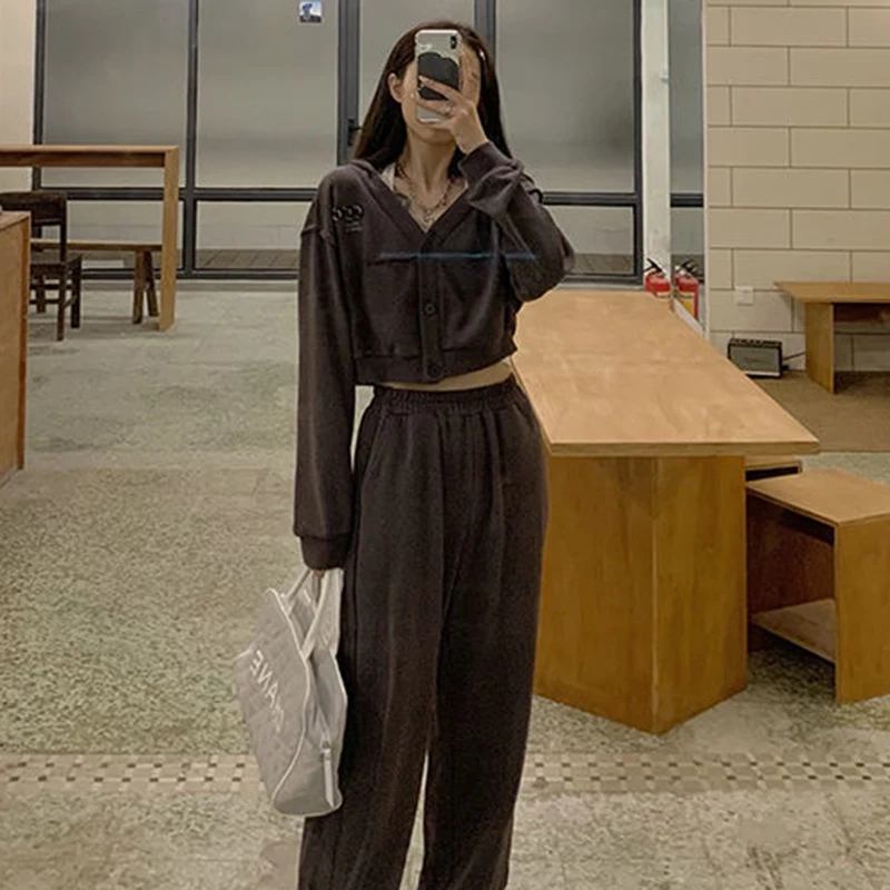 Women Tracksuit Sets Casual Plus Size Pants Two Piece Sportswear Hoodie Zipper Short Jacket Clothing Autumn Korean Loose Solid
Women Tracksuit Sets Casual Plus Size Pants Two Piece Sportswear Hoodie Zipper Short Jacket Clothing Autumn Korean Loose Solid