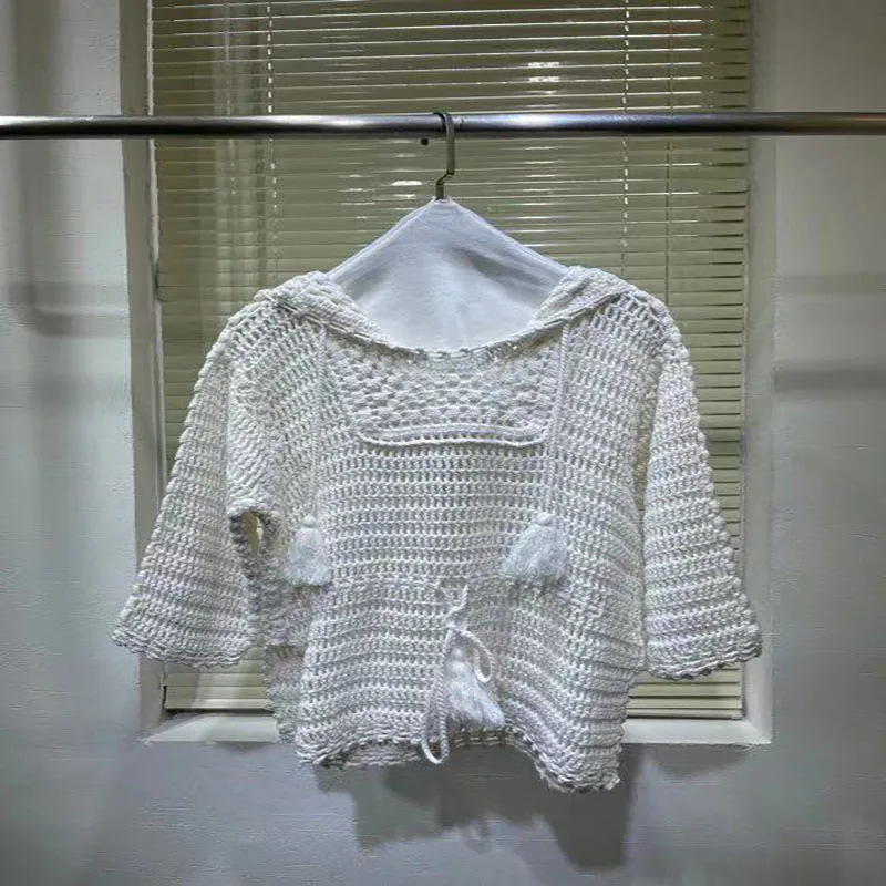 2021 Early Spring Women Pullover Hooded Sweater Runway Ladies Hollow Out White 3/4 Sleeves Belt Loose Knitted Sweater
2021 Early Spring Women Pullover Hooded Sweater Runway Ladies Hollow Out White 3/4 Sleeves Belt Loose Knitted Sweater