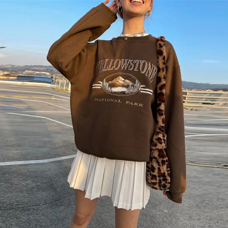 Graphic Letters Print Long Sleeve Oversized Sweatshirt 2021 Fall Women Streetwear Round Collar Loose Embroidered Pullover Coat
Graphic Letters Print Long Sleeve Oversized Sweatshirt 2021 Fall Women Streetwear Round Collar Loose Embroidered Pullover Coat