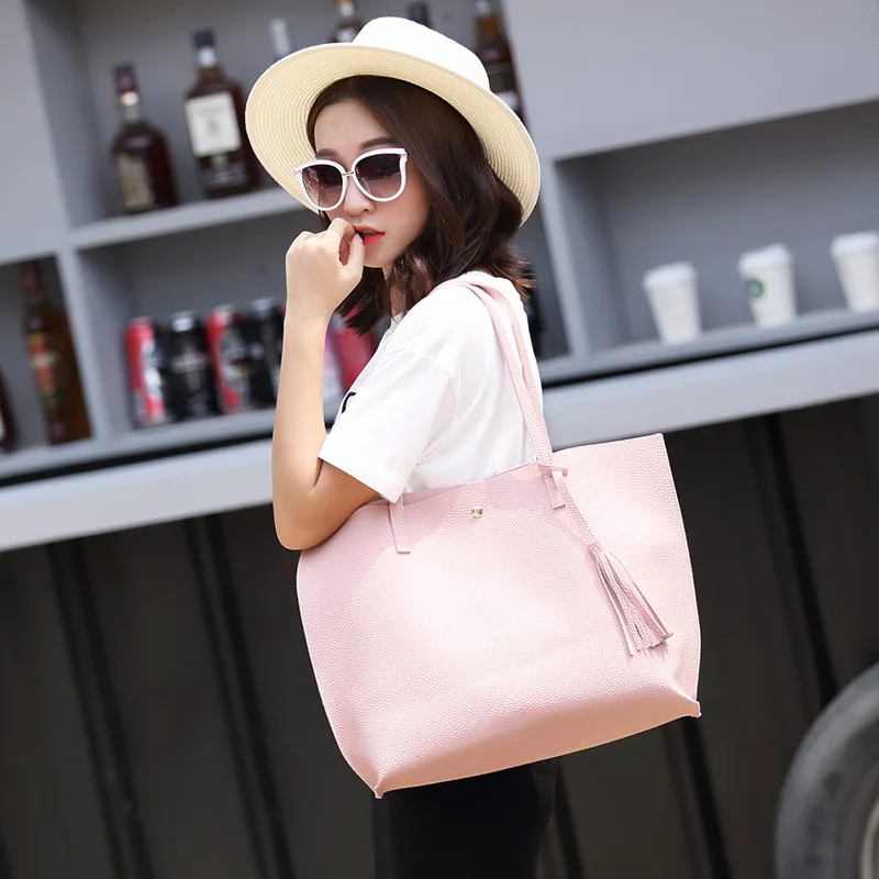 Women's Tassel Shoulder Bag Portable Large-capacity Solid Color Tote Shopping Bags 2021 Women's Classic Summer New Style
Women's Tassel Shoulder Bag Portable Large-capacity Solid Color Tote Shopping Bags 2021 Women's Classic Summer New Style