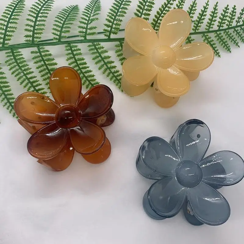 New Flower Hair Claw Transparent Sweet Hair Clips Resin Hair Clamps Barrettes Styling Tools Women Girls Fashion Hair Accessories
New Flower Hair Claw Transparent Sweet Hair Clips Resin Hair Clamps Barrettes Styling Tools Women Girls Fashion Hair Accessories