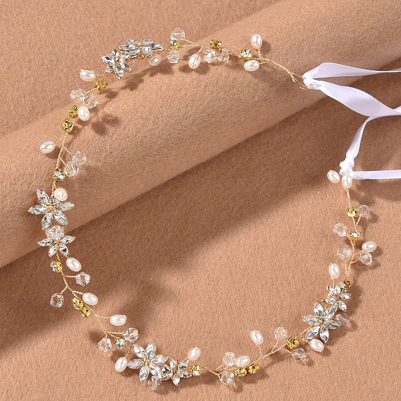 Pearl Crystal Headband Gold and Silver Headdress Bridal Wedding Hair Accessories Head Decoration with Ribbon LXH
Pearl Crystal Headband Gold and Silver Headdress Bridal Wedding Hair Accessories Head Decoration with Ribbon LXH