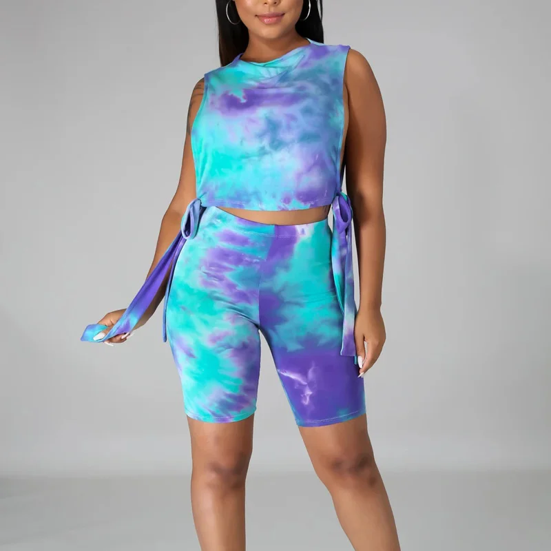 Женский спортивный костюм из 2 предметов, Повседневная футболка с вырезами и велосипедные шорты 
Женский спортивный костюм из 2 предметов, Повседневная футболка с вырезами и велосипедные шорты