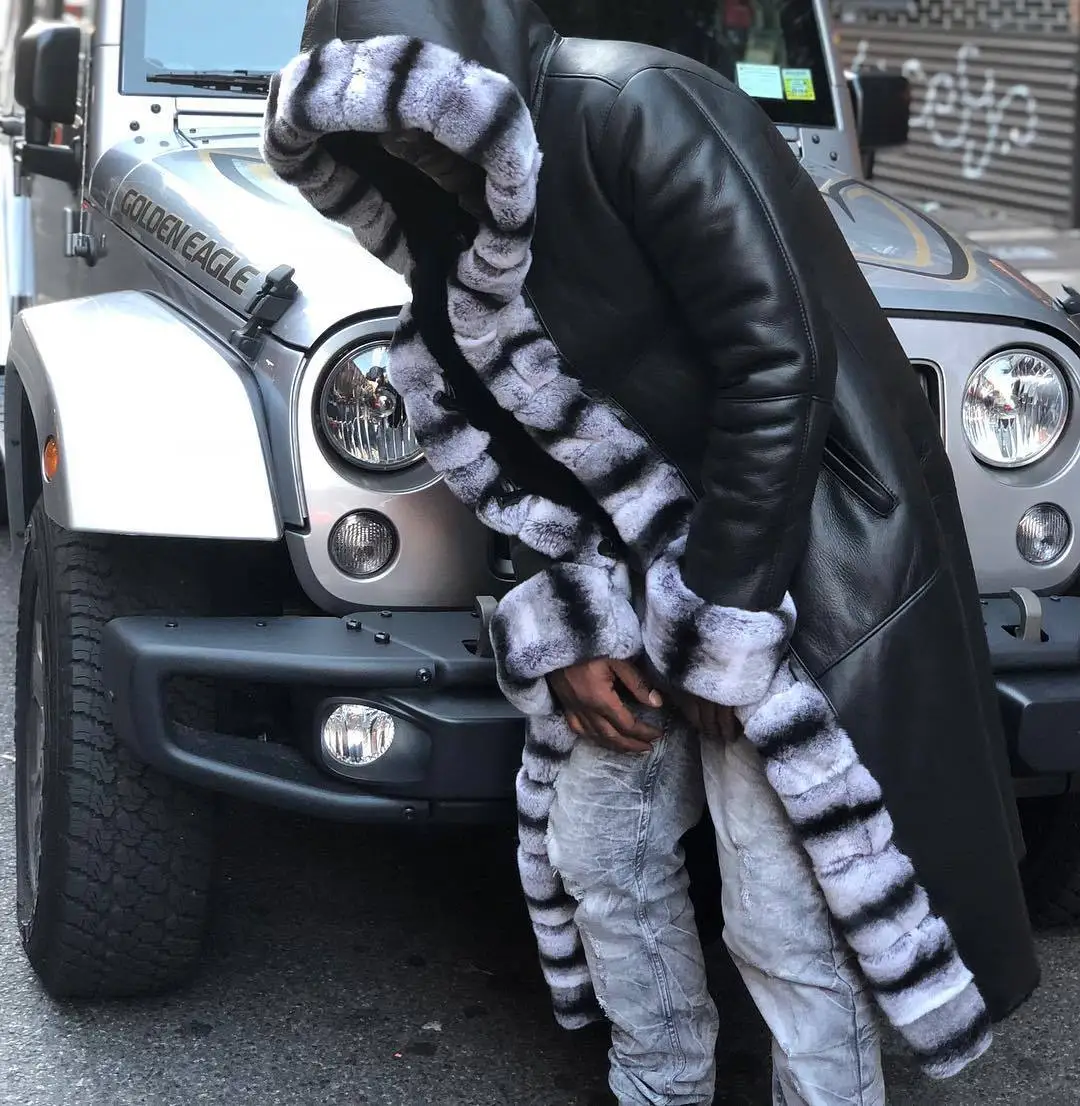 Мужское длинное пальто с капюшоном, интегрированное градиентное пальто из искусственного лисьего меха с кристаллами
Мужское длинное пальто с капюшоном, интегрированное градиентное пальто из искусственного лисьего меха с кристаллами