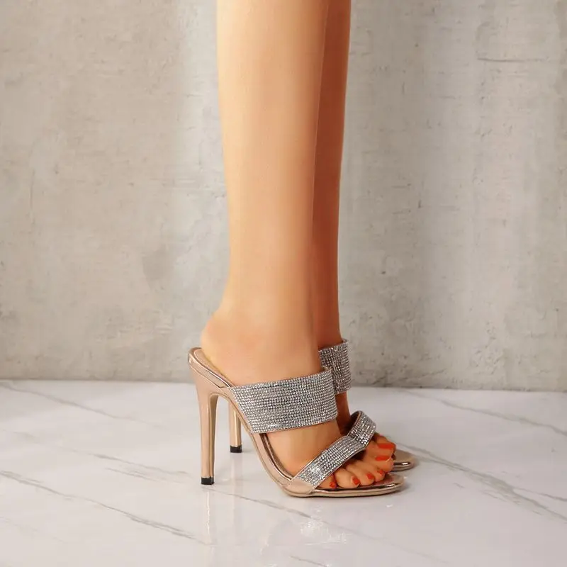 Plus Siz Rhinestone Pointed Toe Stiletto Slippers for Women Summer Fashion Women Shoes on Heels Outdoor Non-slip Sandals
Plus Siz Rhinestone Pointed Toe Stiletto Slippers for Women Summer Fashion Women Shoes on Heels Outdoor Non-slip Sandals