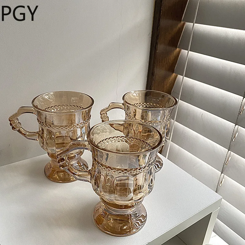 Exquisite amber glass retro water cup embossed ins romantic girl heart glass milk tea cup juice cup taste classical style
Exquisite amber glass retro water cup embossed ins romantic girl heart glass milk tea cup juice cup taste classical style