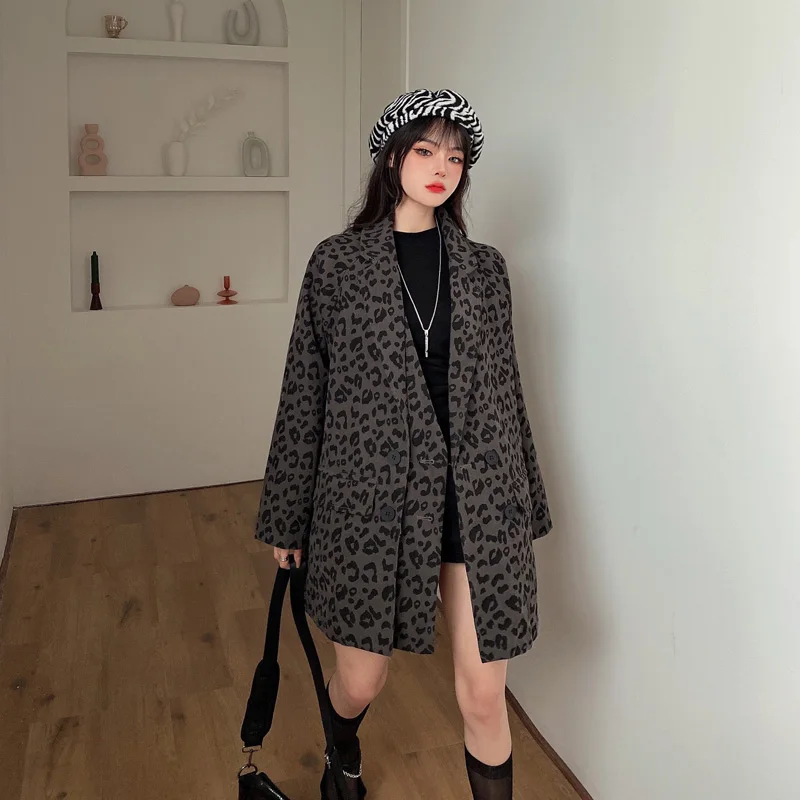 HARAJPOO Woman Blazers 2021 Spring Autumn New Harajuku Ins Style Leopard Print Medium Long Jacket Female Loose Casual Tops
HARAJPOO Woman Blazers 2021 Spring Autumn New Harajuku Ins Style Leopard Print Medium Long Jacket Female Loose Casual Tops