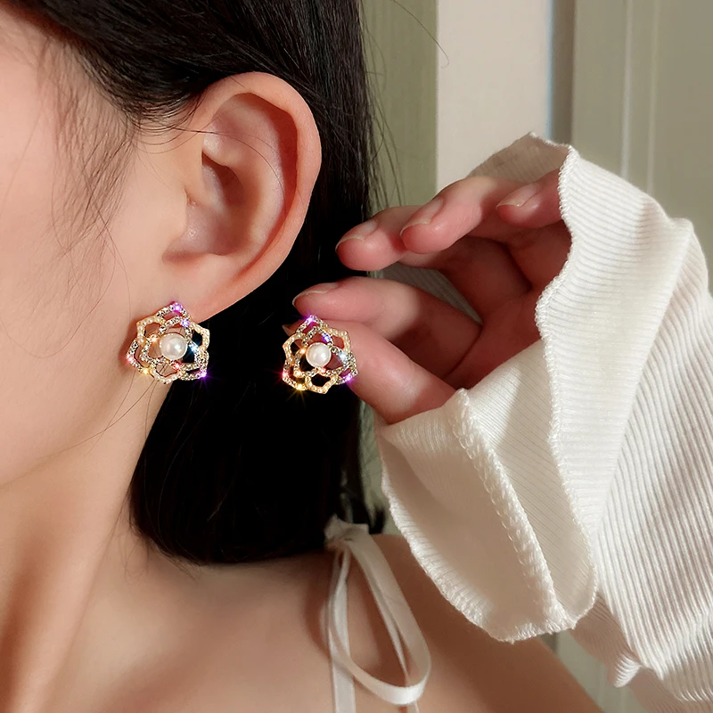 925 Silver Needle Korean Pearl Flower Earrings Trendy Small and Exquisite Net Red Ear Studs for Women
925 Silver Needle Korean Pearl Flower Earrings Trendy Small and Exquisite Net Red Ear Studs for Women