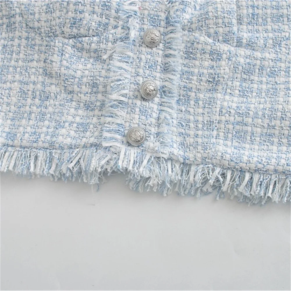 2021 autumn women's new tweed tweed small fragrant wind fringed outer wear buttoned vest camisole top New
2021 autumn women's new tweed tweed small fragrant wind fringed outer wear buttoned vest camisole top New