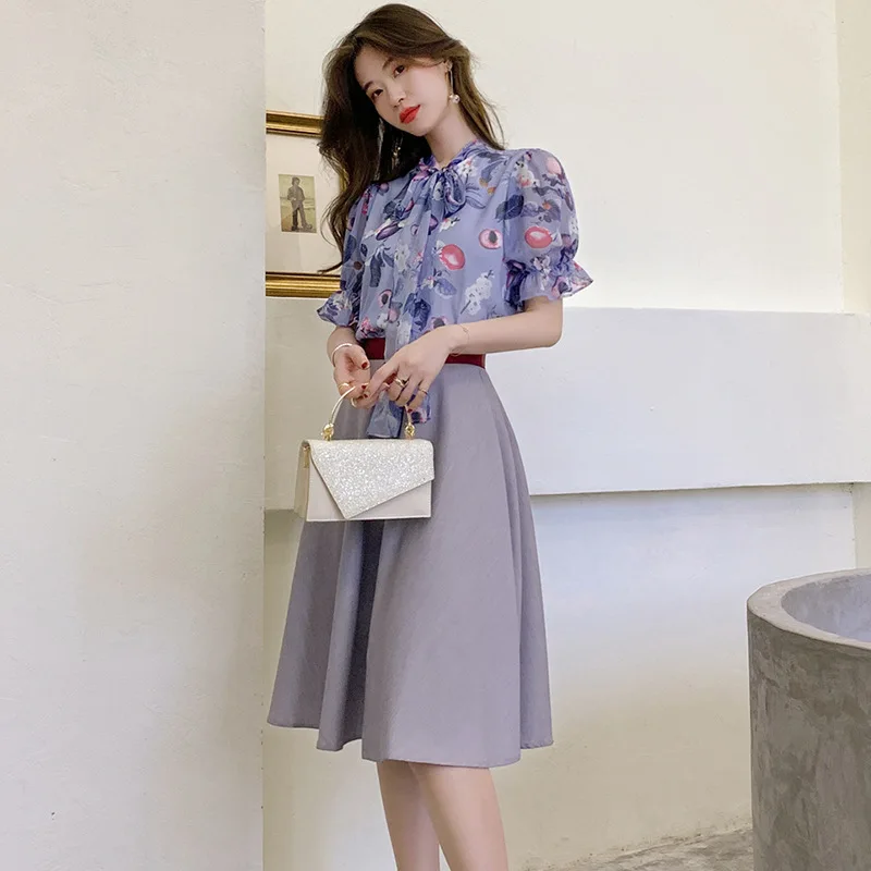 Summer Elegant Printed Floral Short Sleeve T Shirt & A-Line Midi Two Piece Office Lady Chiffon Skirt Set
Summer Elegant Printed Floral Short Sleeve T Shirt & A-Line Midi Two Piece Office Lady Chiffon Skirt Set