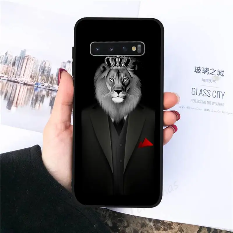 Suit shirt tie lion crown Phone Case For Samsung galaxy S 8 9 10 20 21 30 A 30 50 51 70 note 10 plus Ultra 5g
Suit shirt tie lion crown Phone Case For Samsung galaxy S 8 9 10 20 21 30 A 30 50 51 70 note 10 plus Ultra 5g