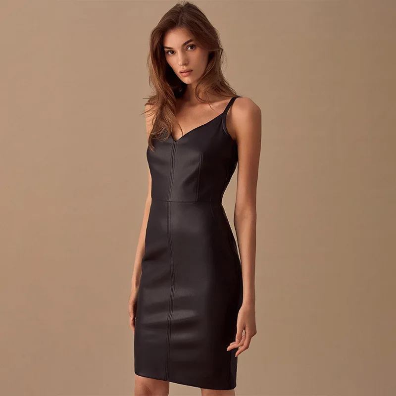 Spring Summer Europe And The United States Solid Color V-Neck Straps Bodycon Sexy Knee-Length Sexy PU Leather Club Woman Dress
Spring Summer Europe And The United States Solid Color V-Neck Straps Bodycon Sexy Knee-Length Sexy PU Leather Club Woman Dress